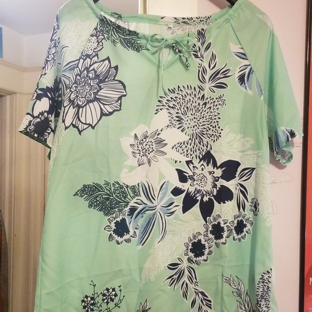 Women's Floral Blouse